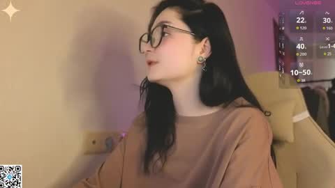 Snapshot of luna_moon13 chatting on 04.19.26 Luna online show from 04.19.26