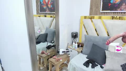 luna_naughty1 online show from 07.22.26