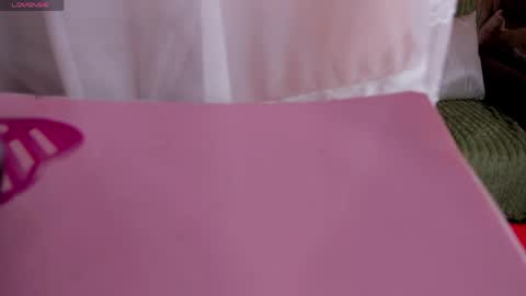 Luna Reid online show from 04.17.26