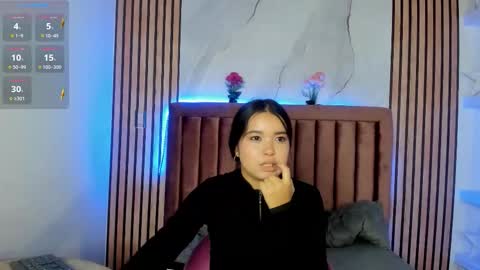 Snapshot of luna_sweeett_ chatting on 10.13.25 Luna online show from 10.13.25