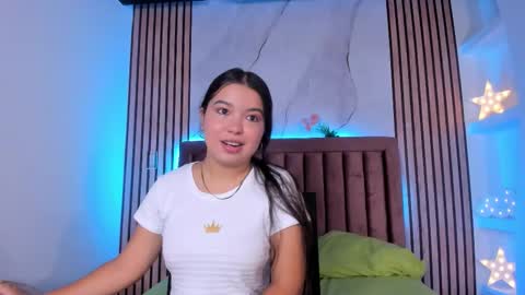 Snapshot of luna_sweeett_ chatting on 10.22.25 Luna online show from 10.22.25