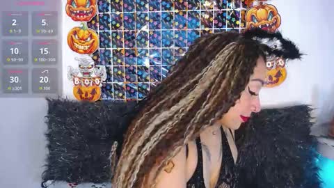 Snapshot of luna_vitihot chatting on 10.22.25 luna_vitihot online show from 10.22.25