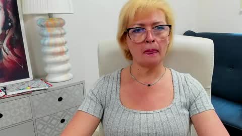 L u n a online show from 06.03.26