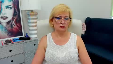 L u n a online show from 06.20.26