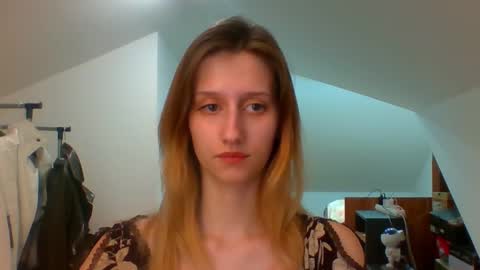 Snapshot of luna_xsensual chatting on 01.24.25 L U N A online show from 01.24.25