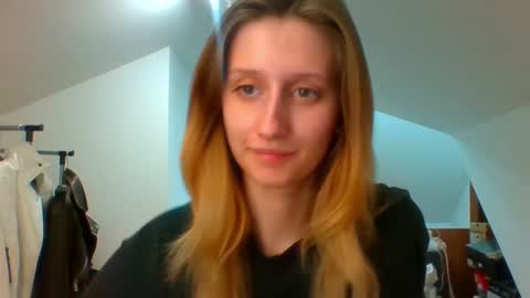 Snapshot of luna_xsensual chatting on 01.30.25 L U N A online show from 01.30.25
