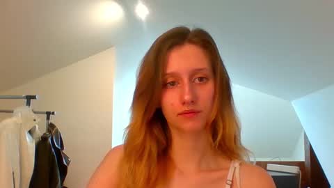 Snapshot of luna_xsensual chatting on 02.25.25 L U N A online show from 02.25.25