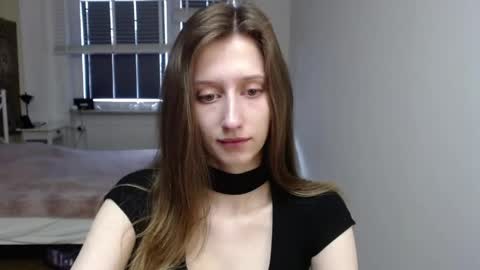 L U N A  online show from 04.29.26