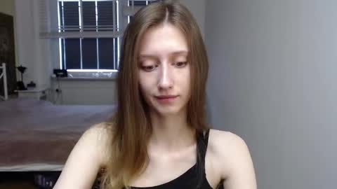 L U N A  online show from 04.30.26