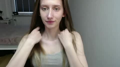 L U N A  online show from 05.18.26