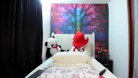 lunaa mayer online show from 10.01.25