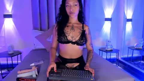 lunaa_moonn online show from 07.27.26