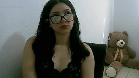 Snapshot of lunaa_sub chatting on 02.12.25 lunaa_sub online show from 02.12.25