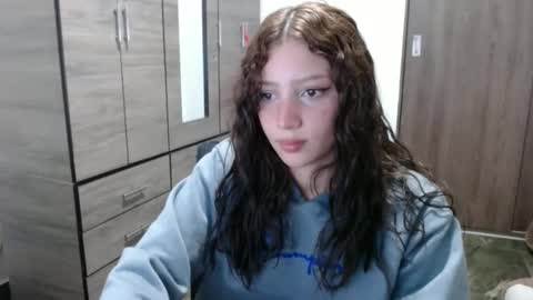 Snapshot of lunaa_sub chatting on 09.12.25 lunaa_sub online show from 09.12.25