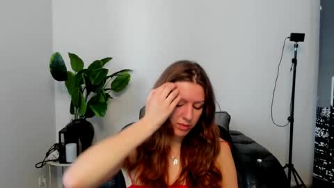lunaa_x44 online show from 07.08.26