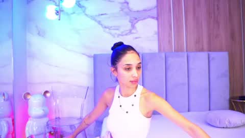 Snapshot of lunablis chatting on 07.28.26 LunaBlis online show from 07.28.26