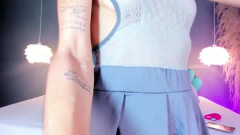 Luna  online show from 10.17.25