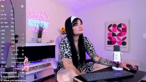 Snapshot of lunaclarx_love chatting on 07.28.26 Luna online show from 07.28.26