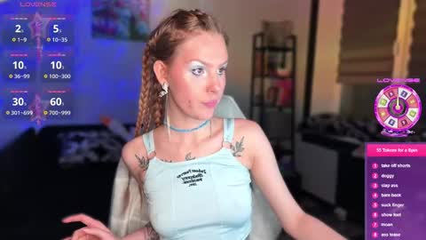 Snapshot of lunacyy chatting on 02.07.26 Britney online show from 02.07.26