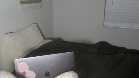 Snapshot of lunadaddysgirl chatting on 02.28.26 Luna Daddys Girl online show from 02.28.26