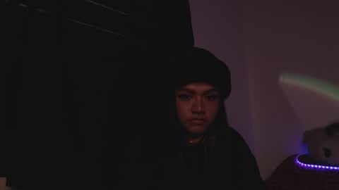 Luna  Online mostly at 9 am 8 pm online show from 04.03.26