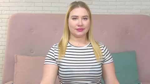 Snapshot of lunahouston chatting on 01.14.25 LunaHouston online show from 01.14.25