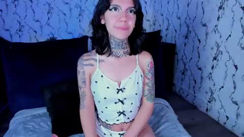Lunai . special show when you reach 10000 followers .  online show from 07.11.26