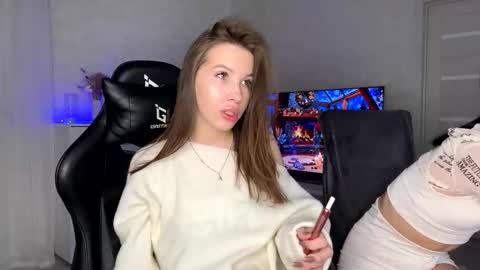 lunail online show from 11.21.25