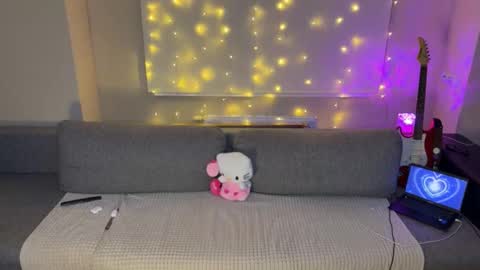 Hi  im Dirrie ntmu  online show from 02.28.26