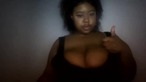 lunamoth00 online show from 02.07.26