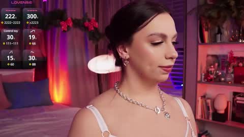 Luna  next streams Mon Fri Sat Sun 8pm-5am gmt0 online show from 12.26.24