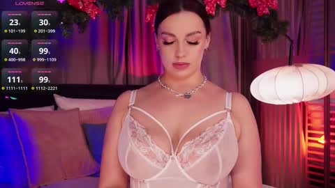 Luna  next streams Mon Fri Sat Sun 8pm-5am gmt0 online show from 12.27.24