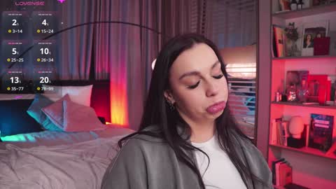 Luna  next streams Mon Fri Sat Sun 8pm-5am gmt0 online show from 01.25.25