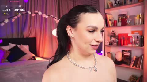 Luna  next streams Mon Fri Sat Sun 8pm-5am gmt0 online show from 03.04.25