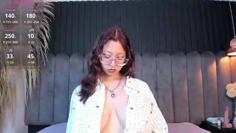 Snapshot of lunar_lustx chatting on 06.30.26 lunar_lustx online show from 06.30.26