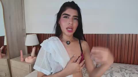 Snapshot of lunarousse_ chatting on 02.28.26 Luna Rousse online show from 02.28.26