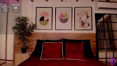 Luna Ruso  online show from 11.10.25