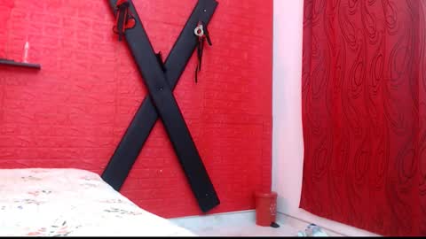 Snapshot of lunasexgirl69 chatting on 12.16.25 luna online show from 12.16.25