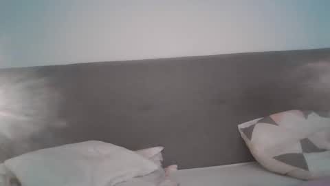 Snapshot of lunasky04 chatting on 09.23.25 lunasky04 online show from 09.23.25