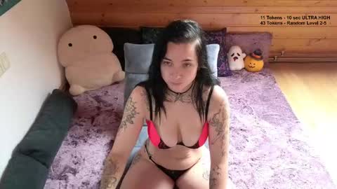 Luna  powered by bitch dust online show from 10.17.25