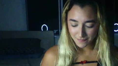 lunavelvvet online show from 07.28.26