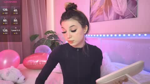 Snapshot of lunavine chatting on 02.23.26 Veronica online show from 02.23.26