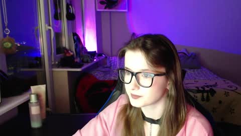 LunaXcherry online show from 04.06.26