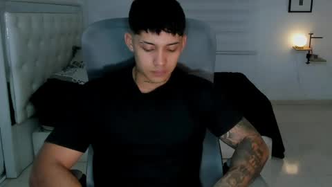 Snapshot of lunay_xtreemboy chatting on 05.12.26 Lunay online show from 05.12.26