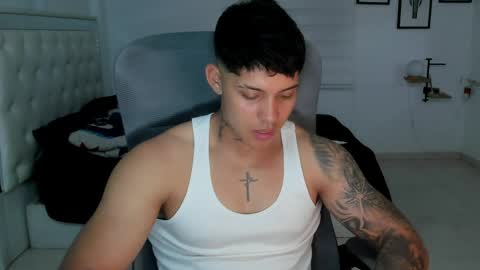 Snapshot of lunay_xtreemboy chatting on 05.14.26 Lunay online show from 05.14.26