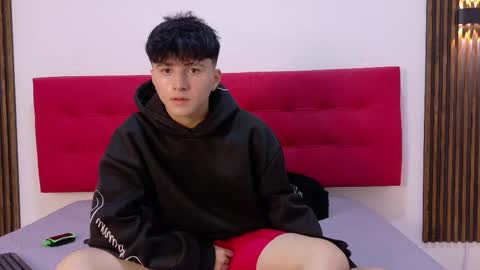 lunaydream online show from 05.04.26