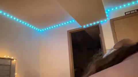 Lunadreams online show from 12.17.24