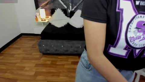  V A L E R I A   online show from 02.20.25