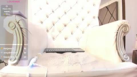 lunitadiva online show from 02.25.25