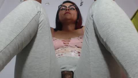 Snapshot of lunitaqueen_ chatting on 02.24.25 Luna Tamara online show from 02.24.25